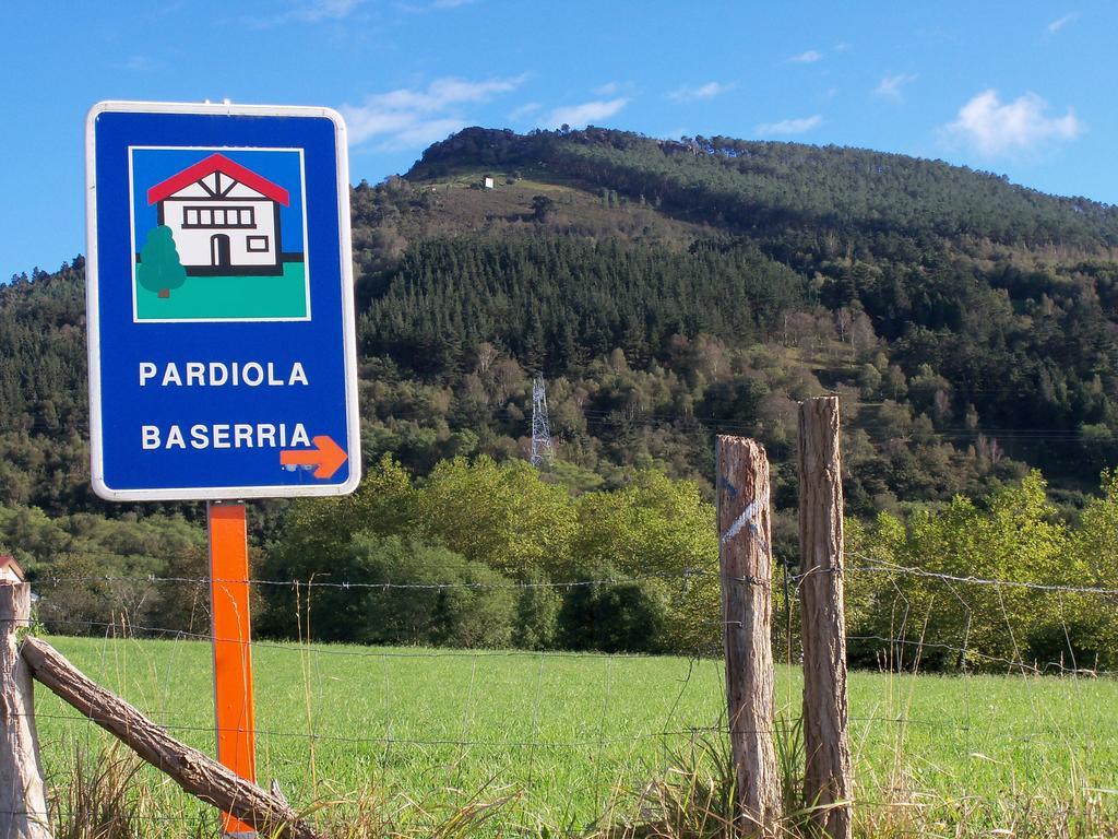 Pardiola Baserria Hernani Exterior photo